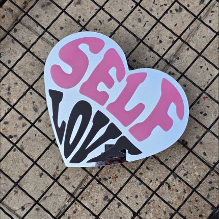 آینه پینترستی SELF LOVE