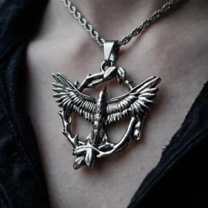 گردنبند پرنده و سیم‌خاردار 🕊️⛓️
