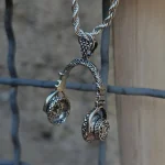 گردنبند طرح هدفون