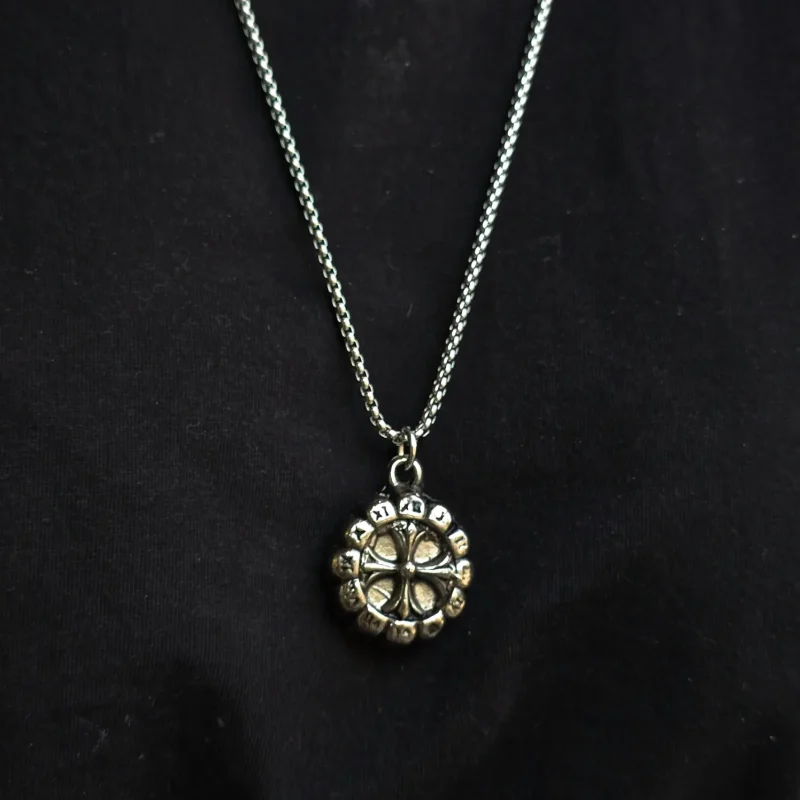 گردنبند کروم هارتز | Chrome Hearts