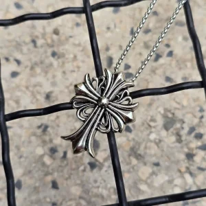 گردنبند کروم هارتز | Chrome Hearts