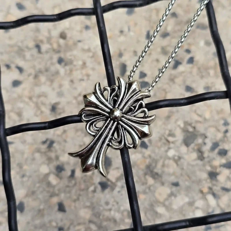 گردنبند کروم هارتز | Chrome Hearts